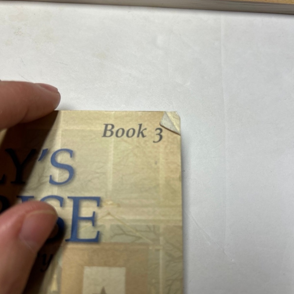 The American Girls Collection "Molly" Story Collection - Red Hardcover Slipcase - Picture 9 of 10